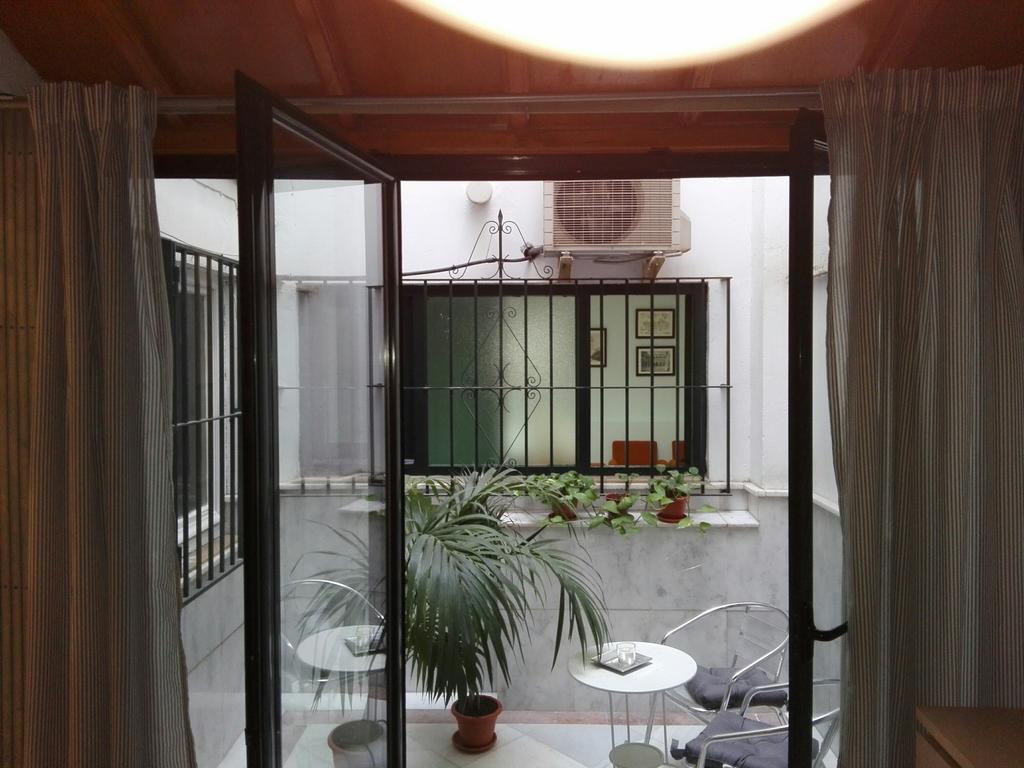 Céntrico Apartamento con Patio Privado Sevilha Exterior foto